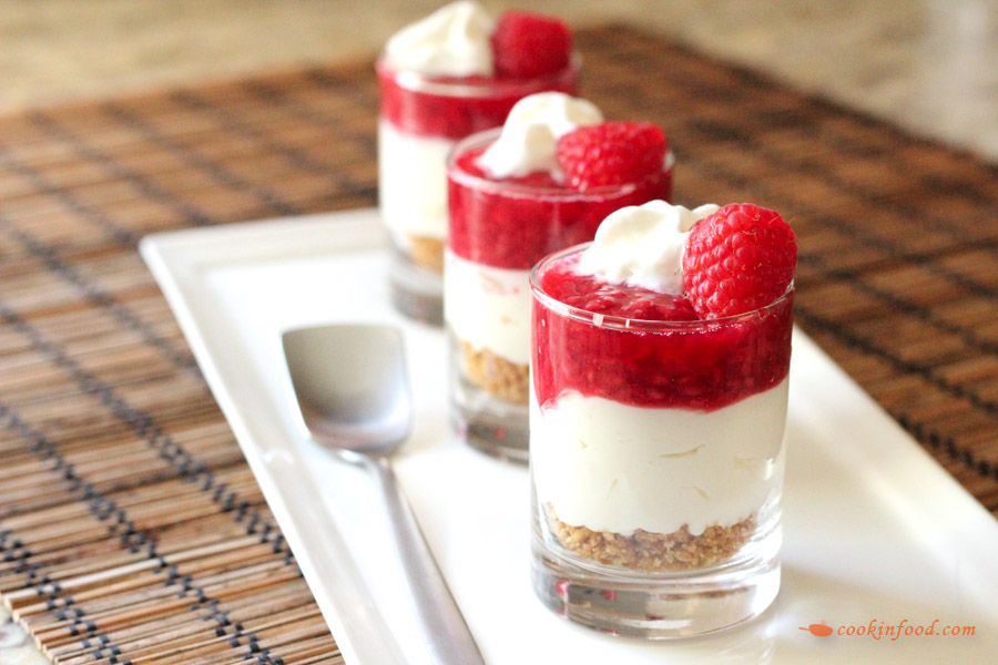 Mini Raspberry Cheesecake Dessert Cups